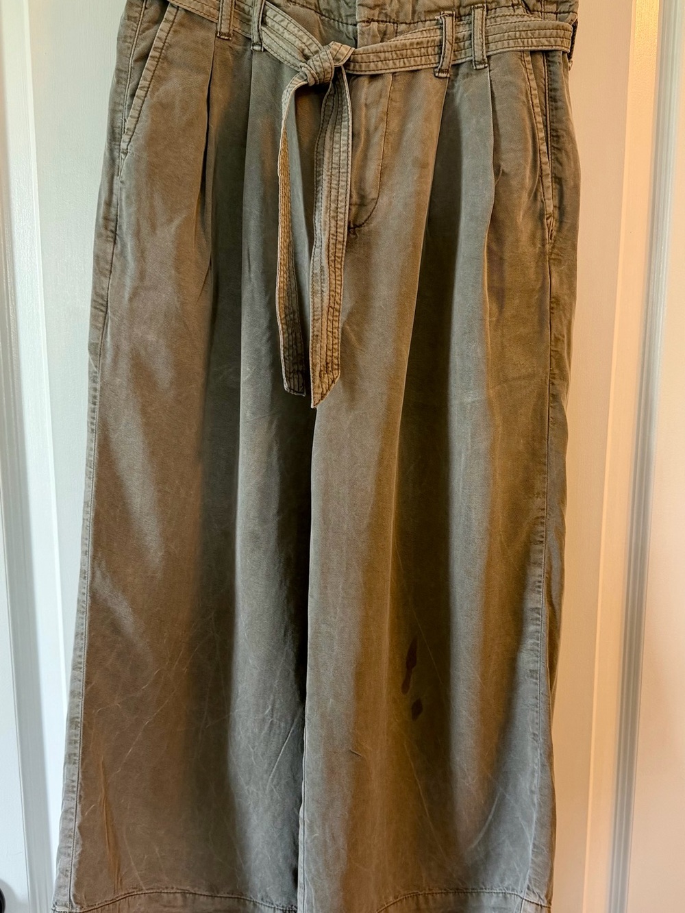American Eagle Outfitters Gray Cropped Wide-Leg Pants